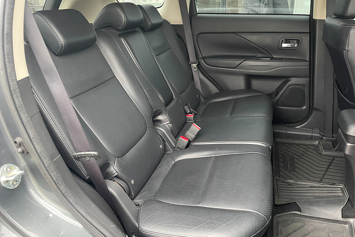 Mitsubishi Outlander, Бензин, 2.0, Вариатор, Полный привод, Внедорожник - 12