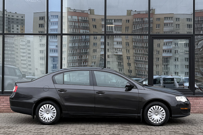 Volkswagen Passat, Бензин, 1.6, Механическая, Передний привод, Седан - 3