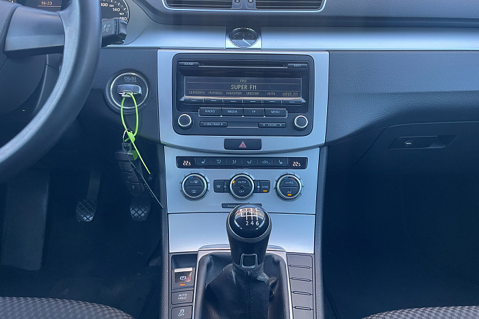 Volkswagen Passat, Бензин, 1.8, Механическая, Передний привод, Седан - 17