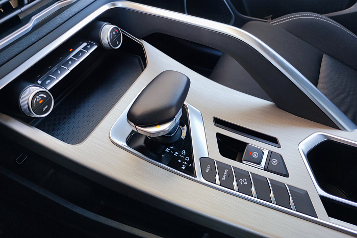 Geely Coolray, Бензин, 1.5, Робот, Передний привод, Внедорожник - 17