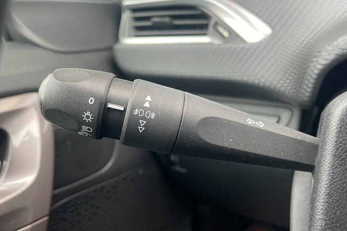 Peugeot 2008, Бензин, 1.6, Автомат, Передний привод, Универсал - 15