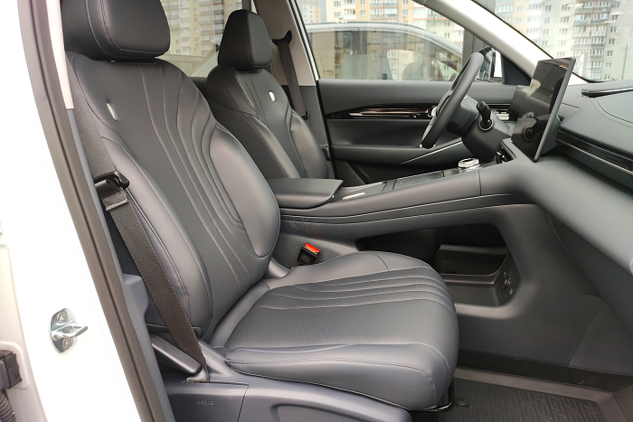 Geely EX5, Электро, Передний привод, Внедорожник - 12