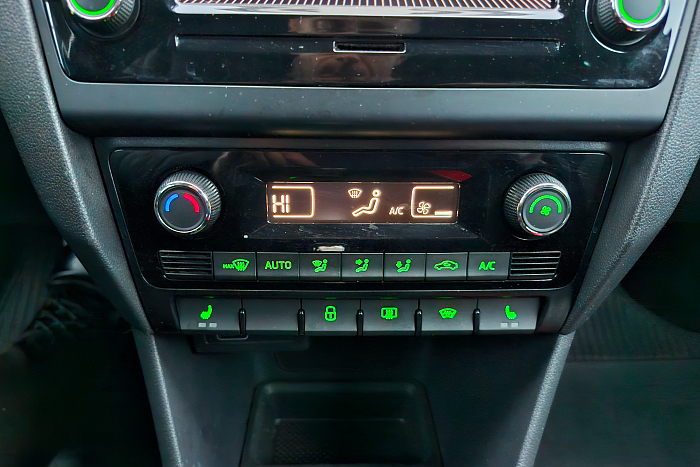 Skoda Rapid, Бензин, 1.4, Робот, Передний привод, Лифтбэк - 16