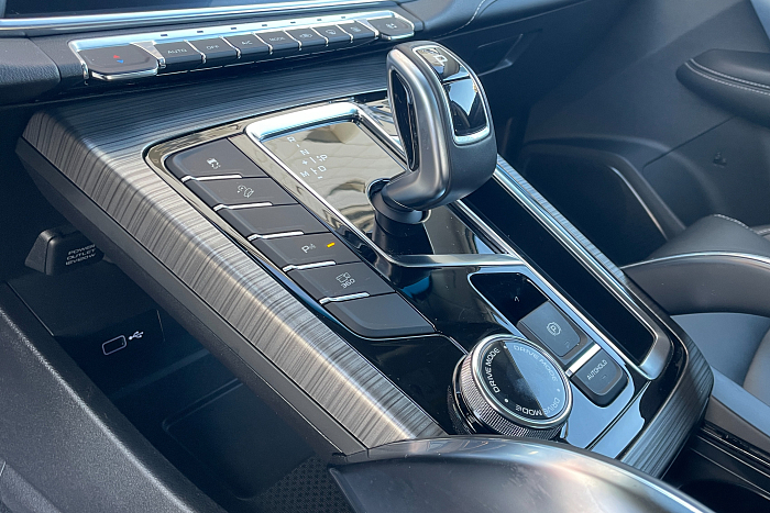 Geely  Atlas Pro, Гибрид, 1.5, Робот, Полный привод, Внедорожник - 21