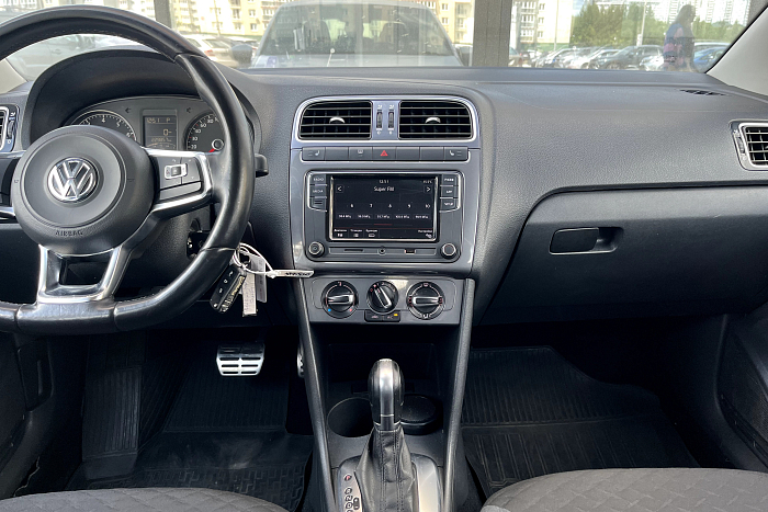 Volkswagen Polo Sedan, Бензин, 1.6, Автомат, Передний привод, Седан - 13