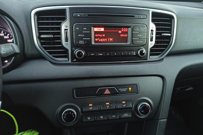 Kia  Sportage , Бензин, 1.6, Механическая, Передний привод, Внедорожник - 18