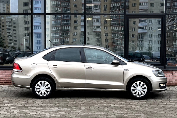 Volkswagen Polo Sedan, Бензин, 1.6, Автомат, Передний привод, Седан - 2