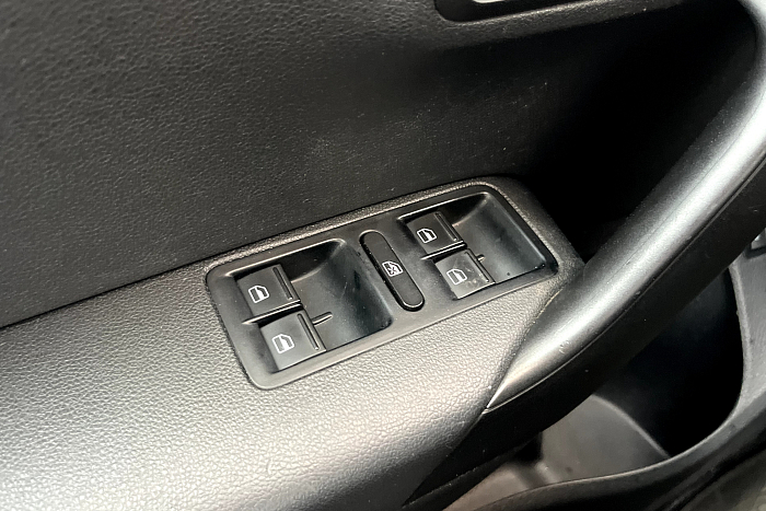 Volkswagen Polo Sedan, Бензин, 1.6, Автомат, Передний привод, Седан - 19