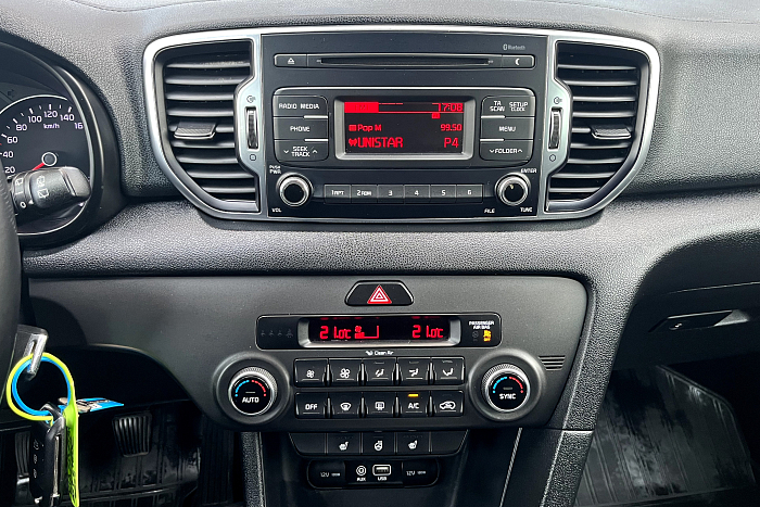 Kia Sportage, Бензин, 1.6, Механическая, Передний привод, Внедорожник - 13