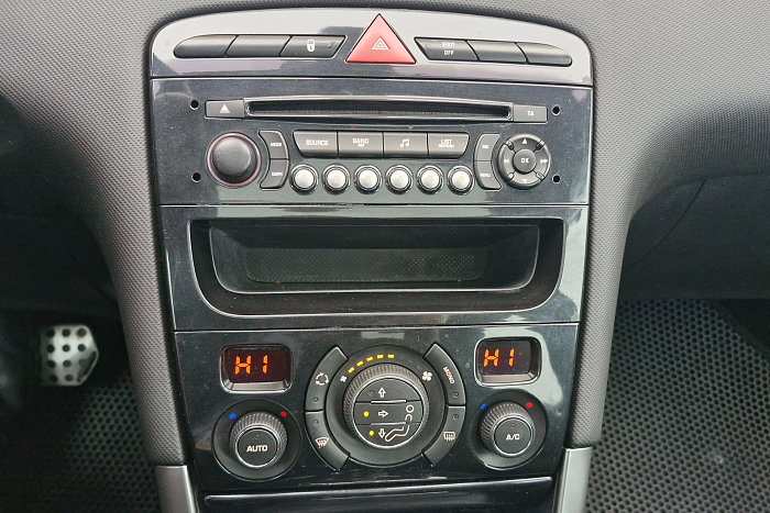 Peugeot 308, Бензин, 1.6, Автомат, Передний привод, Хэтчбек - 22