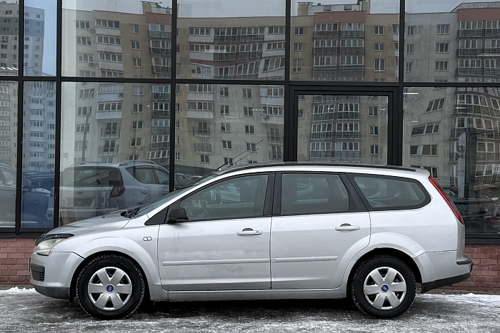 Ford Focus II, Дизель, 1.8, Механическая, Передний привод, Универсал - 7