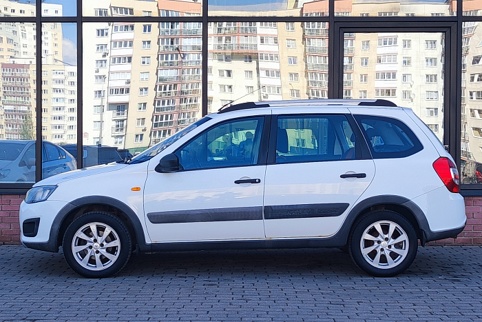 Lada Kalina, Бензин, 1.6, Механическая, Передний привод, Хэтчбек - 7