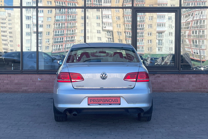 Volkswagen Passat, Бензин, 1.8, Механическая, Передний привод, Седан - 6