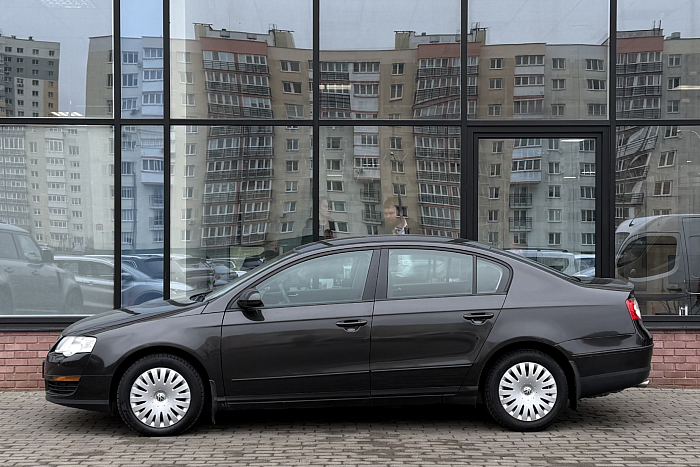 Volkswagen Passat, Бензин, 1.6, Механическая, Передний привод, Седан - 7