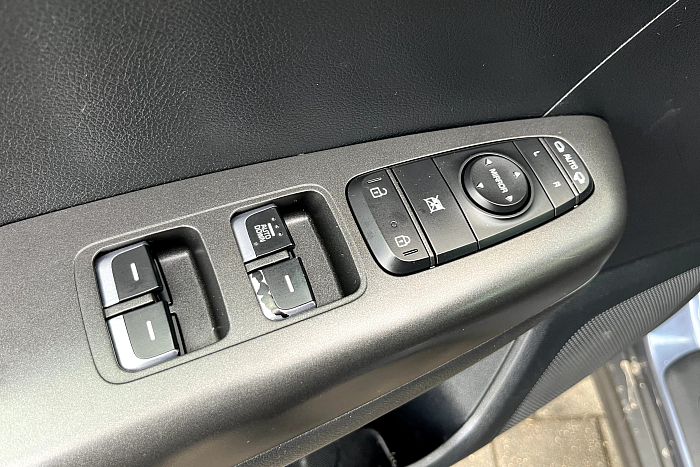 Kia Sportage, Бензин, 1.6, Механическая, Передний привод, Внедорожник - 20