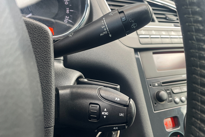 Peugeot 5008, Дизель, 1.6, Механическая, Передний привод, Универсал - 16