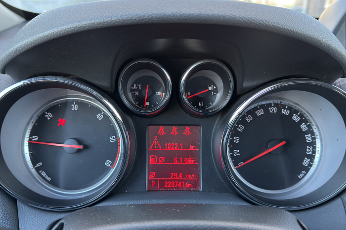 Opel Mokka I, Дизель, 1.7, Автомат, Передний привод, Внедорожник - 14