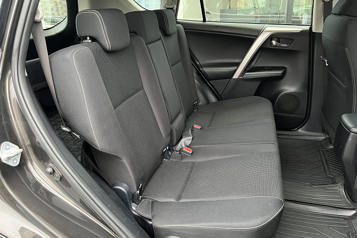 Toyota Rav4, Дизель, 2.0, Механическая, Передний привод, Внедорожник - 10