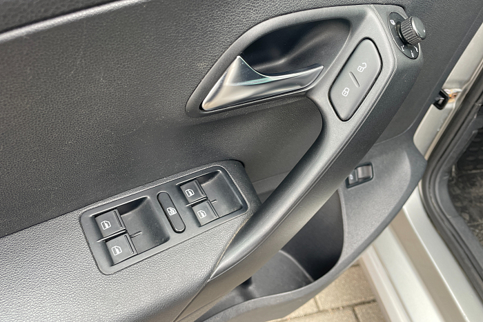 Volkswagen  Polo, Бензин, 1.6, Автомат, Передний привод, Седан - 22