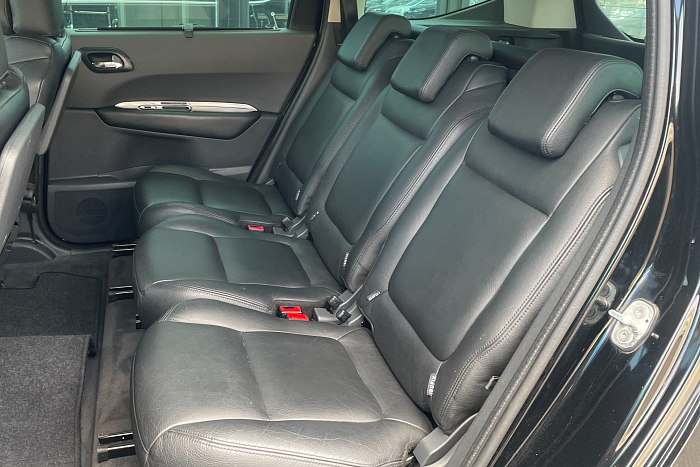 Peugeot 5008, Дизель, 1.6, Механическая, Передний привод, Универсал - 13