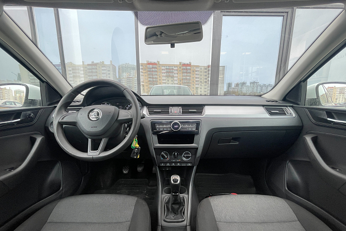 Skoda Rapid, Бензин, 1.6, Механическая, Передний привод, Лифтбэк - 8