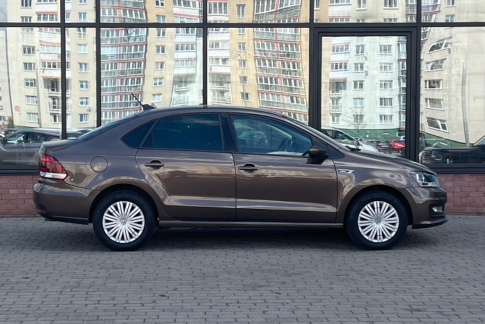 Volkswagen Polo, Бензин, 1.6, Автомат, Передний привод, Седан - 4