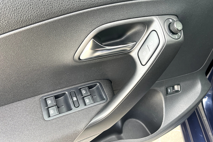 Volkswagen Polo Sedan, Бензин, 1.6, Автомат, Передний привод, Седан - 19