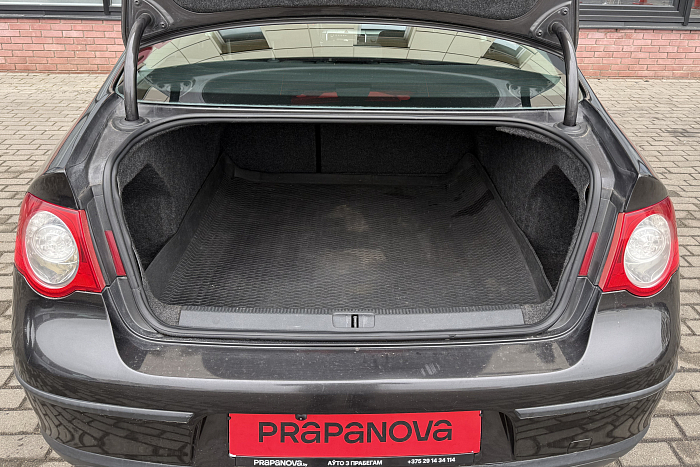 Volkswagen Passat, Бензин, 1.6, Механическая, Передний привод, Седан - 21