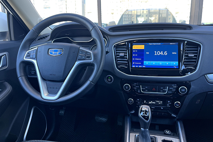 Geely Emgrand X7, Бензин, 2.0, Автомат, Передний привод, Внедорожник - 7