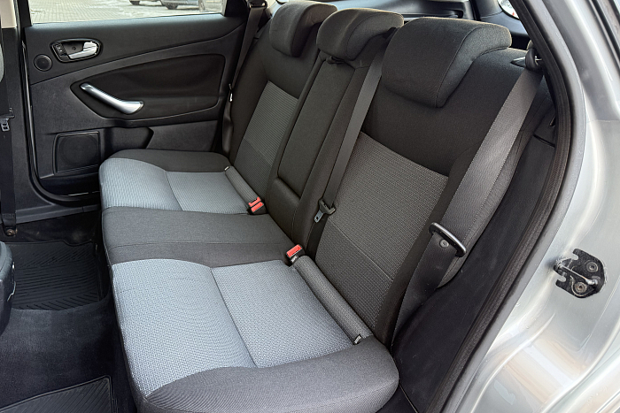 Ford Mondeo, Дизель, 2.0, Механическая, Передний привод, Универсал - 13