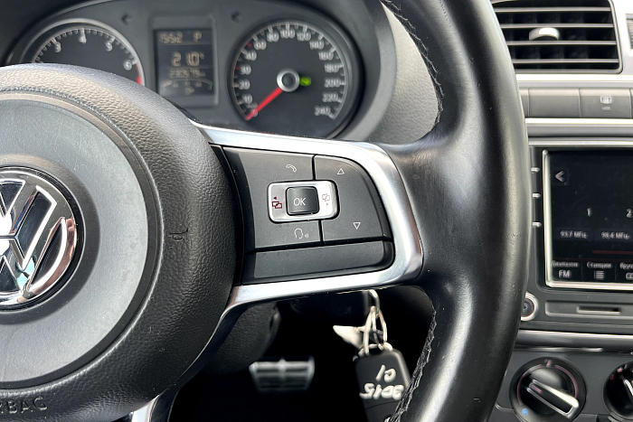 Volkswagen Polo Sedan, Бензин, 1.6, Автомат, Передний привод, Седан - 17