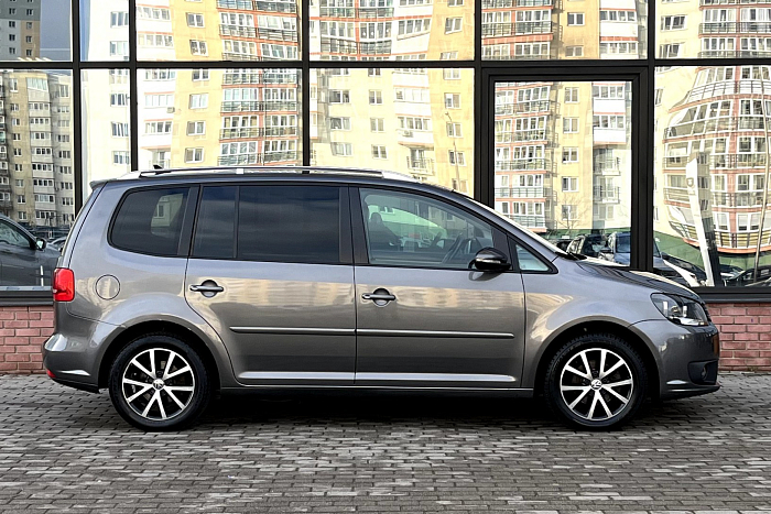 Volkswagen Touran, Дизель, 1.6, Механическая, Передний привод, Минивэн - 2