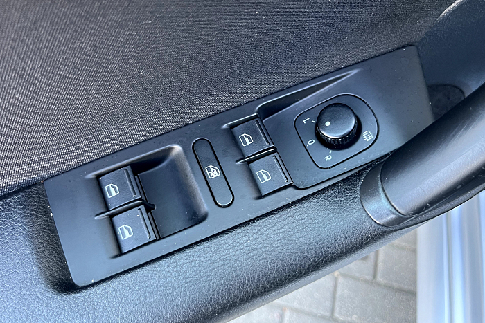 Volkswagen Passat B7, Бензин, 1.8, Механическая, Передний привод, Седан - 21