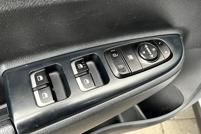 Kia Rio X-line, Бензин, 1.6, Автомат, Передний привод, Хэтчбек - 20