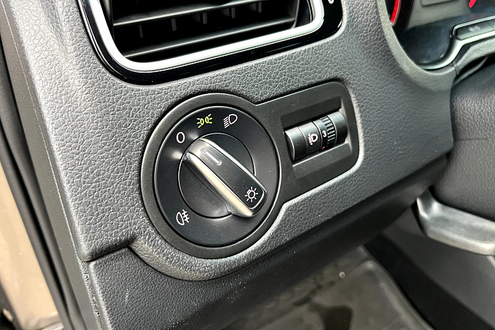 Volkswagen Polo Sedan, Бензин, 1.6, Автомат, Передний привод, Седан - 19