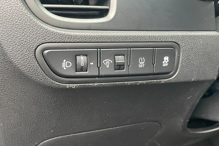 Kia  Rio X-line, Бензин, 1.6, Автомат, Передний привод, Универсал - 21