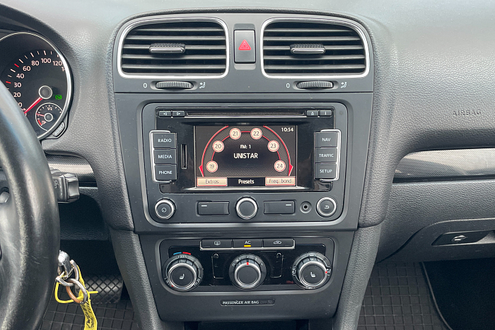 Volkswagen  Golf 6, Бензин, 1.4, Робот, Передний привод, Хэтчбек - 13