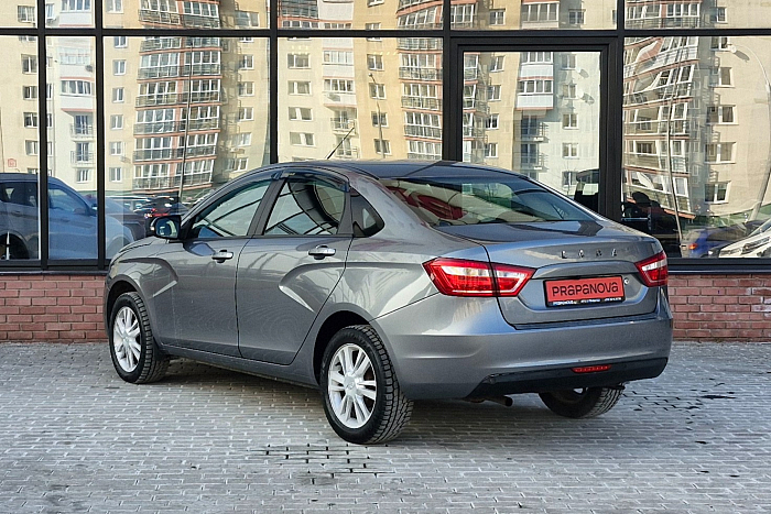 Lada Vesta, Бензин, 1.6, Робот, Передний привод, Седан - 3
