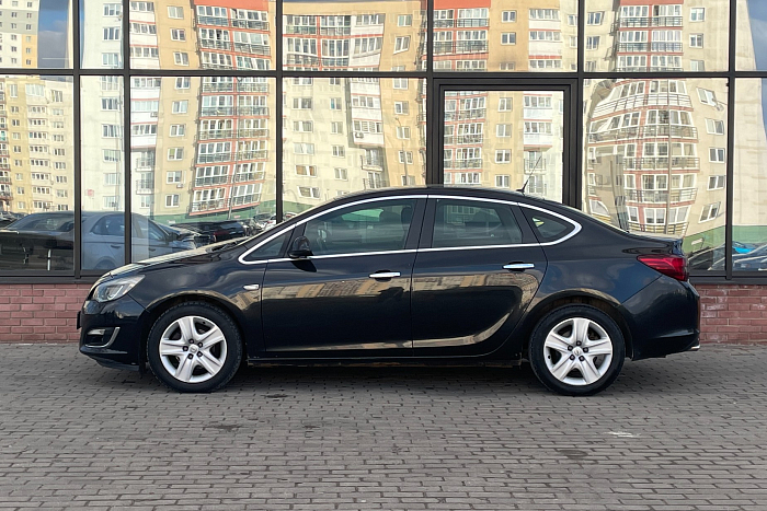 Opel Astra, Бензин, 1.6, Автомат, Передний привод, Седан - 3