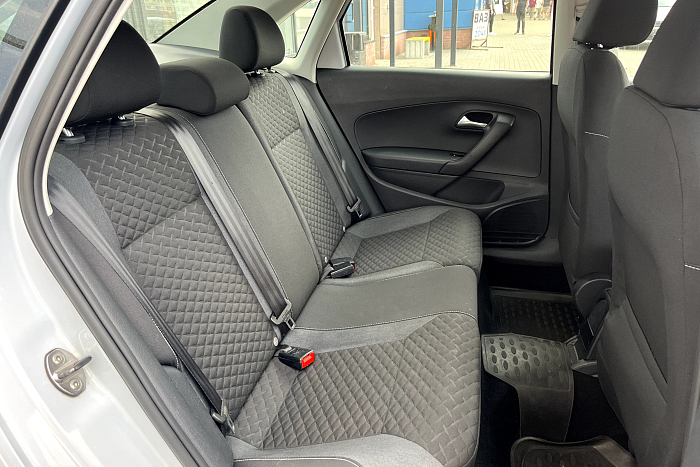 Volkswagen Polo Sedan, Бензин, 1.6, Автомат, Передний привод, Седан - 10