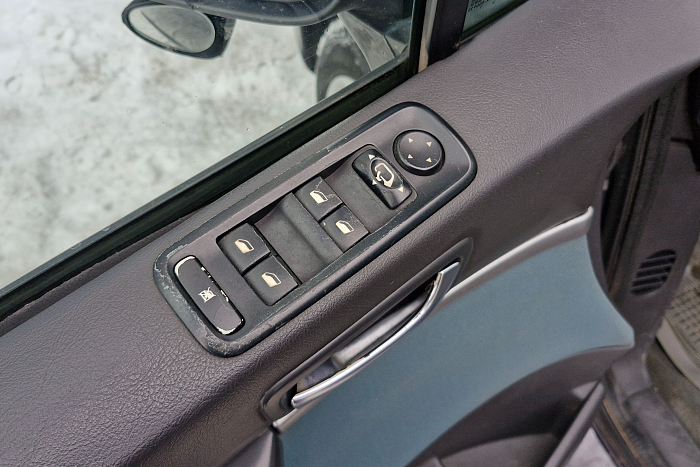 Peugeot 807, Дизель, 2.2, Механическая, Передний привод, Минивэн - 16