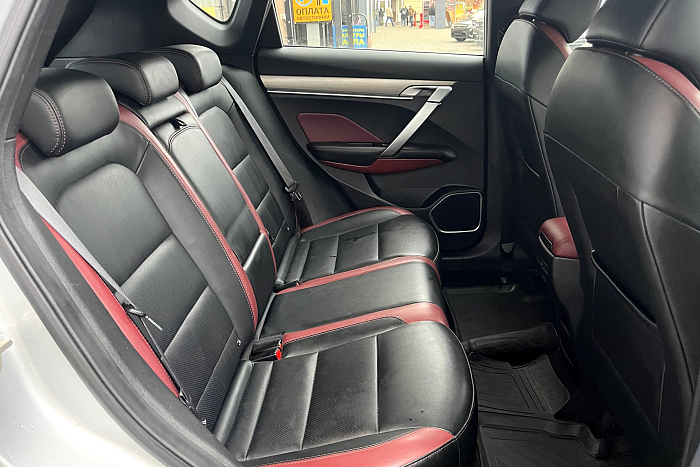 Geely Coolray, Бензин, 1.5, Робот, Передний привод, Внедорожник - 12