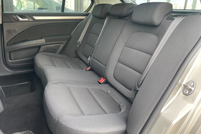 Skoda Superb, Бензин, 1.8, Механическая, Передний привод, Лифтбэк - 13