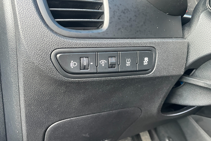 Kia  Rio X-line, Бензин, 1.6, Автомат, Передний привод, Хэтчбек - 21