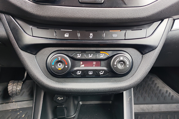 Lada Vesta, Бензин, 1.6, Механическая, Передний привод, Универсал - 16