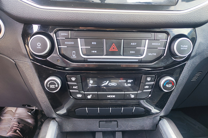 Geely Emgrand X7, Бензин, 2.0, Автомат, Передний привод, Внедорожник - 17