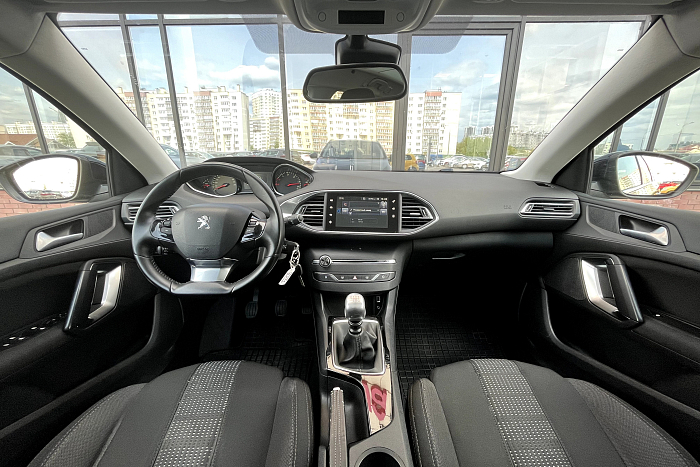 Peugeot 308, Дизель, 1.6, Механическая, Передний привод, Универсал - 6