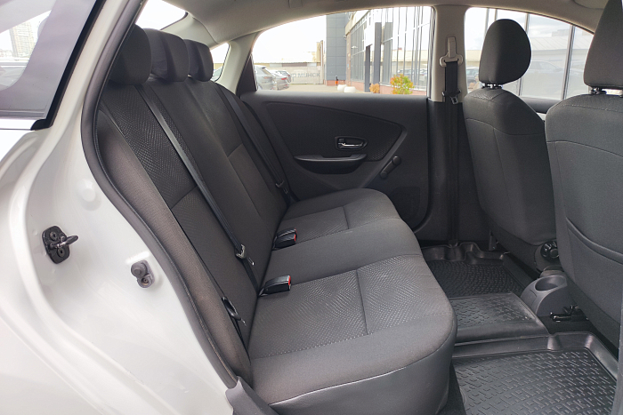 Nissan Almera, Бензин, 1.6, Механическая, Передний привод, Седан - 13