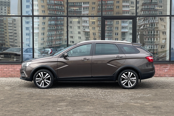 Lada Vesta, Бензин, 1.8, Робот, Передний привод, Универсал - 3