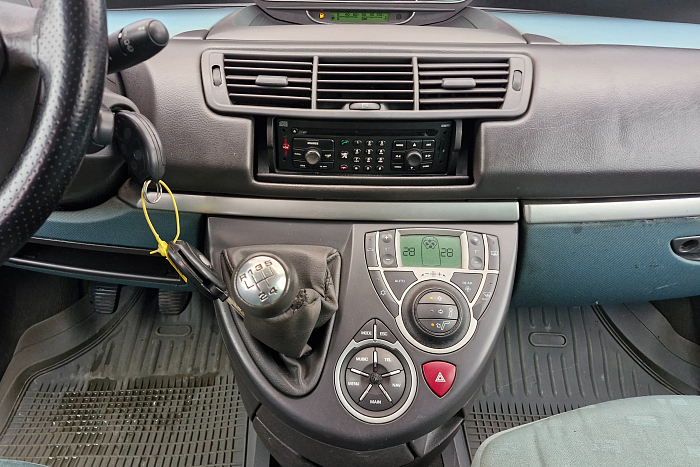 Peugeot 807, Дизель, 2.2, Механическая, Передний привод, Минивэн - 14